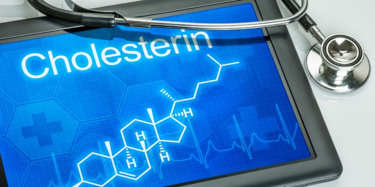 Tablet mit Darstellung der Formel von Cholesterin.