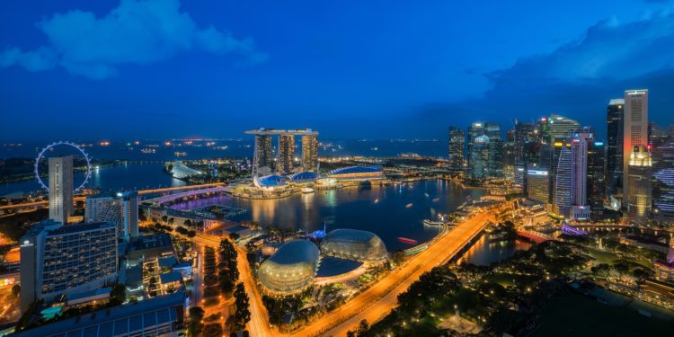 Singapur bei Nacht.