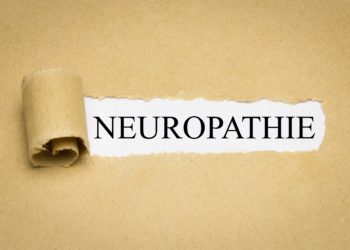 Aufgerissenes braunes Papier, das den Schriftzug Neuropathie auf weißem Hintergrund freigibt
