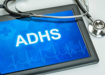 Tablet mit der Diagnose ADHS auf dem Display