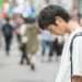 Wenn wir in unserer Jugend soziale Isolation erfahren, scheint sich dies negativ auf unser Verhalten im späteren Leben auszuwirken. (Bild: hikdaigaku86/Stock.Adobe.com)