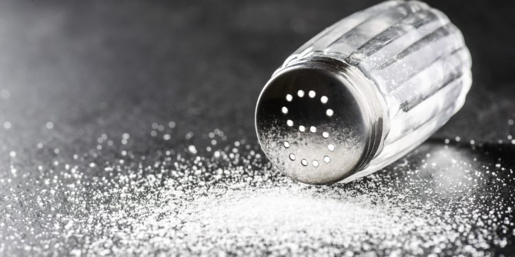 Abwehrkräfte: Zu viel Salz kann das Immunsystem schwächen