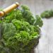 Grünkohl und anderes Gemüse scheinen vor uns vor Fettlebererkrankungen zu schützen. (Bild: azurita/Stock.Adobe.com)