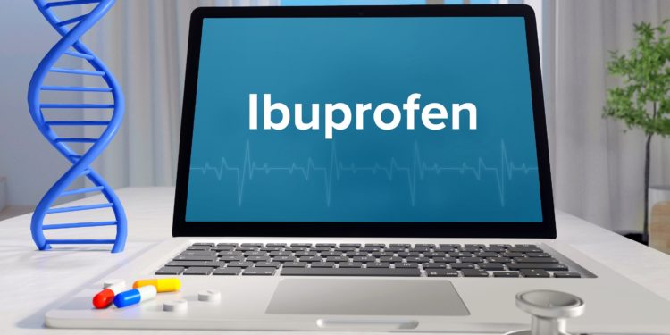 Auf einem Computerbildschirm steht das Wort "Ibuprofen" geschrieben.