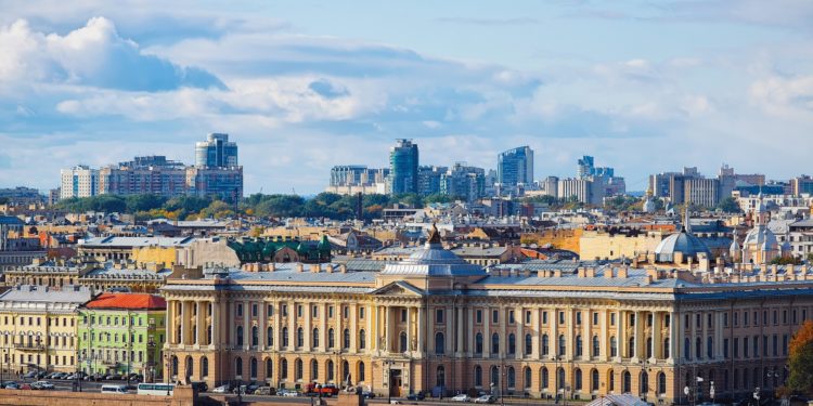 Stadtbild vom Senat und Umgebung in St. Petersburg.