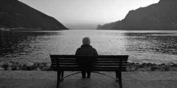 Wirkt sich soziale Isolation auf das Risiko für Krankenhauseinweisungen aufgrund von Atemwegserkrankungen aus? (Bild: anela47/Stock.Adobe.com)