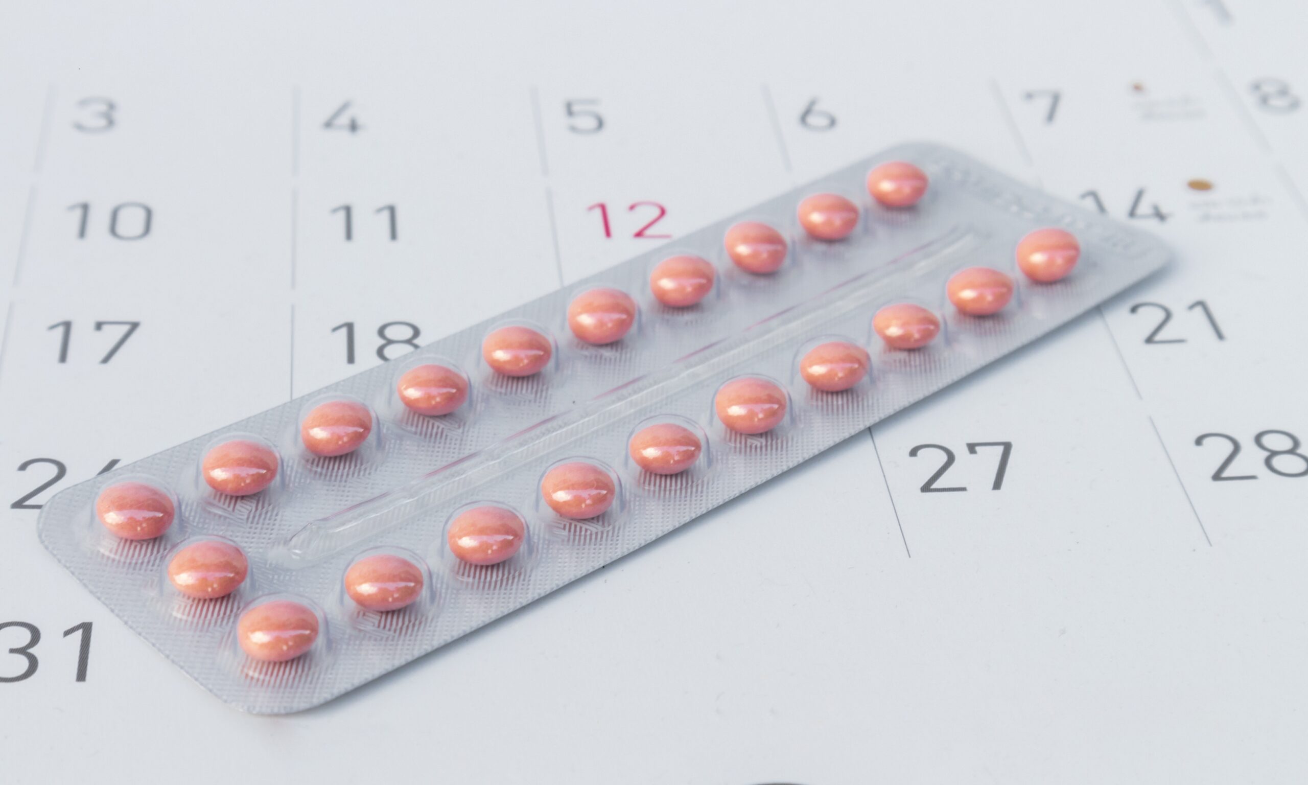 Menstruation mit Antibabypille verschieben Erhöhtes Risiko für diese Erkrankungen Heilpraxis