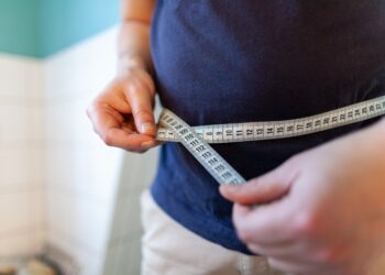 Kann ein erhöhter BMI auf das Risiko für Diabetes hinweisen? (Bild: filmbildfabrik.de/Stock.Adobe.com)