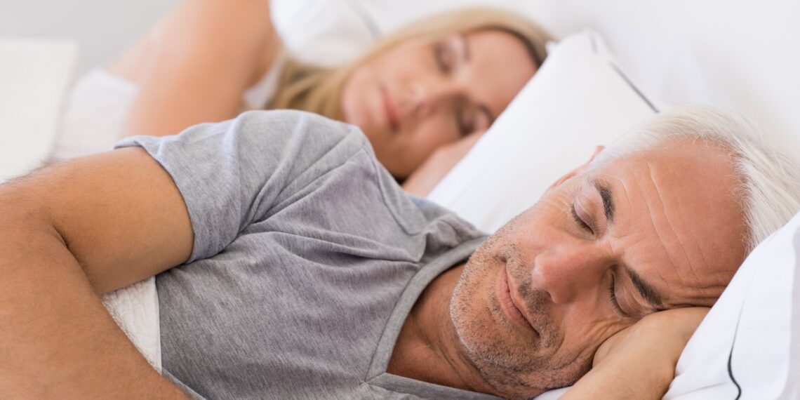 Die Qualität des Schlafs scheint eine Vorhersage des Zeitpunkts für die Entstehung von Alzheimer zu ermöglichen. (Bild: Rido/Stock.Adobe.com)