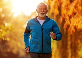 Hochintensives Training im Alter scheint positive Auswirkungen auf die Lebenserwartung zu haben. (Bild: ivanko80/Stock.Adobe.com)