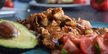 Ist es nachteilig für die Herzgesundheit, wen Menschen eine ketogene Ernährung zu sich nehmen. (Bild: Angelika Heine/Stock.Adobe.com)