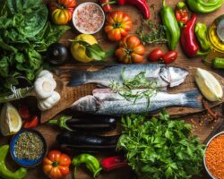 Gesunde Lebensmittel aus einer mediterranen Ernährung.