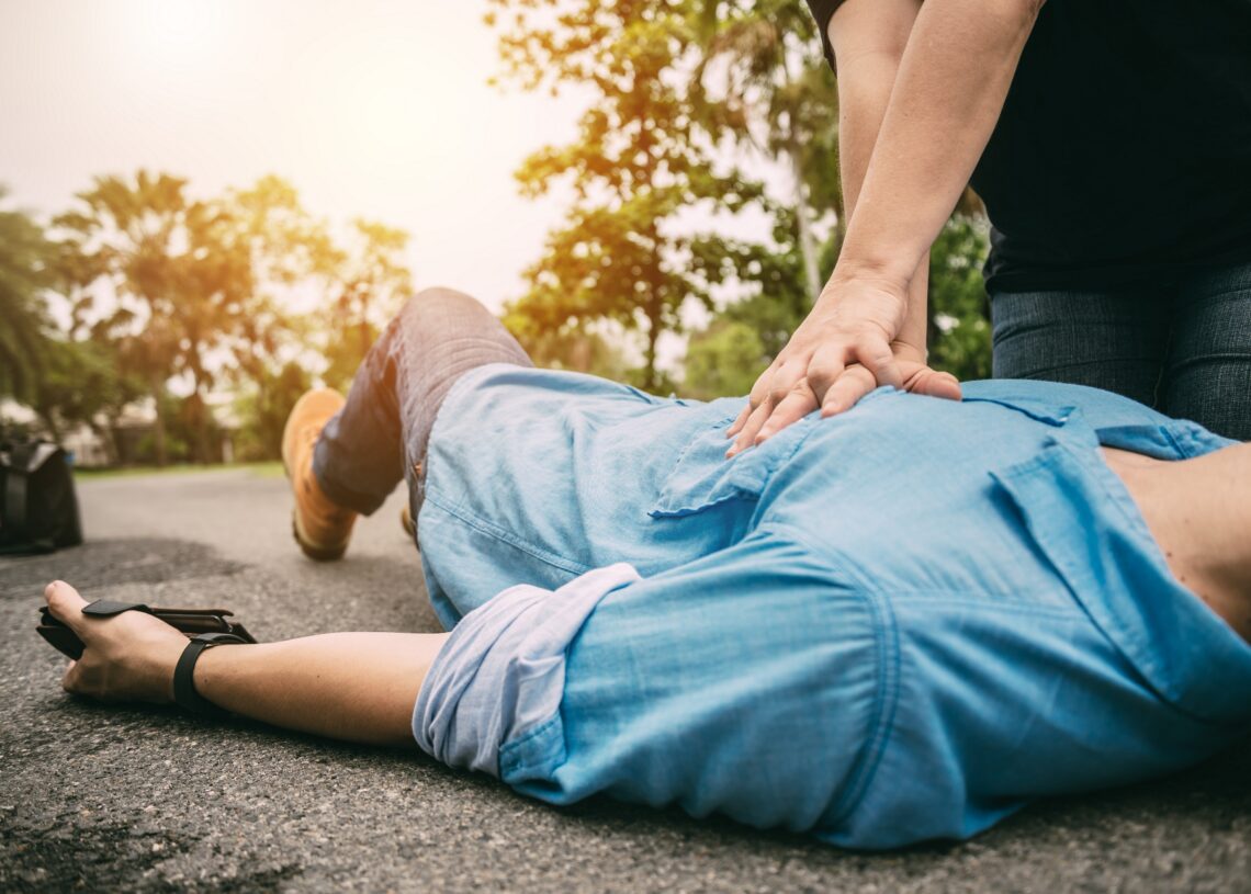 Druck auf der Brust Ursachen und Therapie von Brustdrücken Heilpraxis