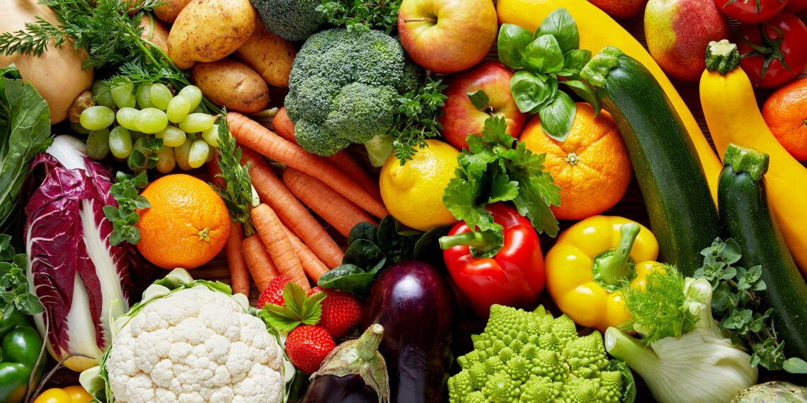 Verschiedene Früchte und Gemüse