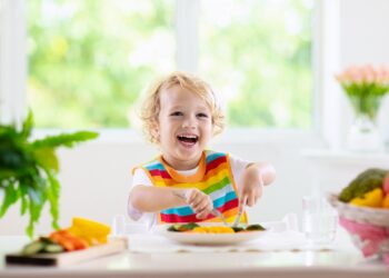 Wie lassen sich Kinder dazu bringen mehr Gemüse zu konsumieren? (Bild: famveldman/stock.adobe.com)