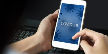 Wie hat sich die Nutzung von Social Media auf die anfängliche Ausbreitung von COVID-19 ausgewirkt? (Bild: khunnok studio/stock.adobe.com)