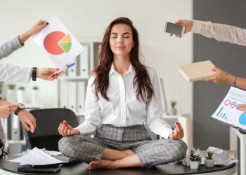Welche Möglichkeiten gibt es, um in anstrengenden Situationen Stress abzubauen und sein Wohlbefinden zurückzugewinnen? (Bild: Pixel-Shot/stock.adobe.com)