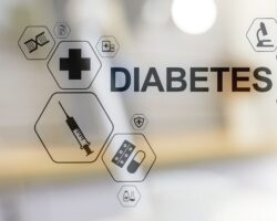 Diabetes-Schriftzug mit medizinischen Symbolen.