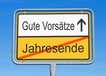 Verkehrsschild mit der Aufschrift Gute Vorsätze und Jahresende