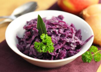 Rotkohl schmeckt nicht nur gut, er verbessert auch viele wichtige Aspekte der Gesundheit. (Bild: Printemps/stock.adobe.com)