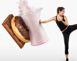 Grafische Darstellung einer Frau, die mit Händen und Füßen übergroßes Fast-Food von sich wegdrückt.